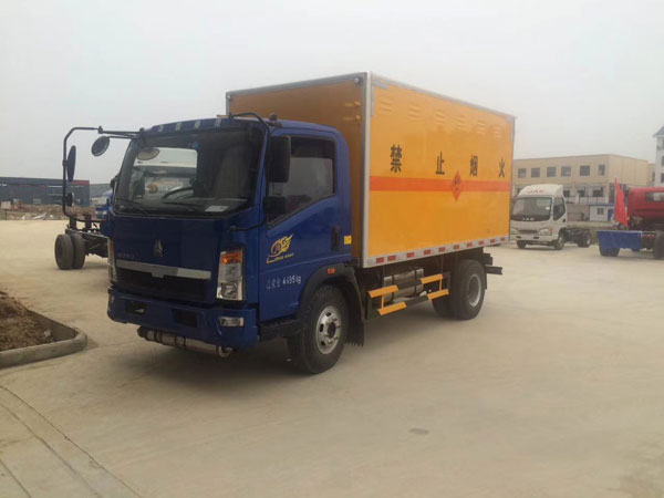 王牌4噸爆破器材運(yùn)輸車(chē)