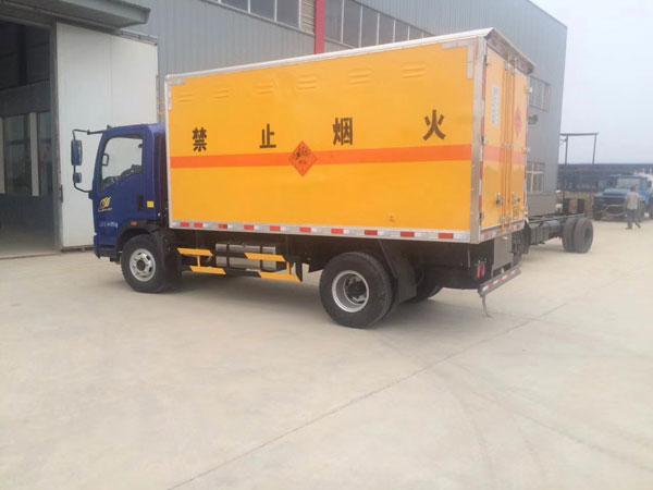 王牌4噸爆破器材運(yùn)輸車(chē)